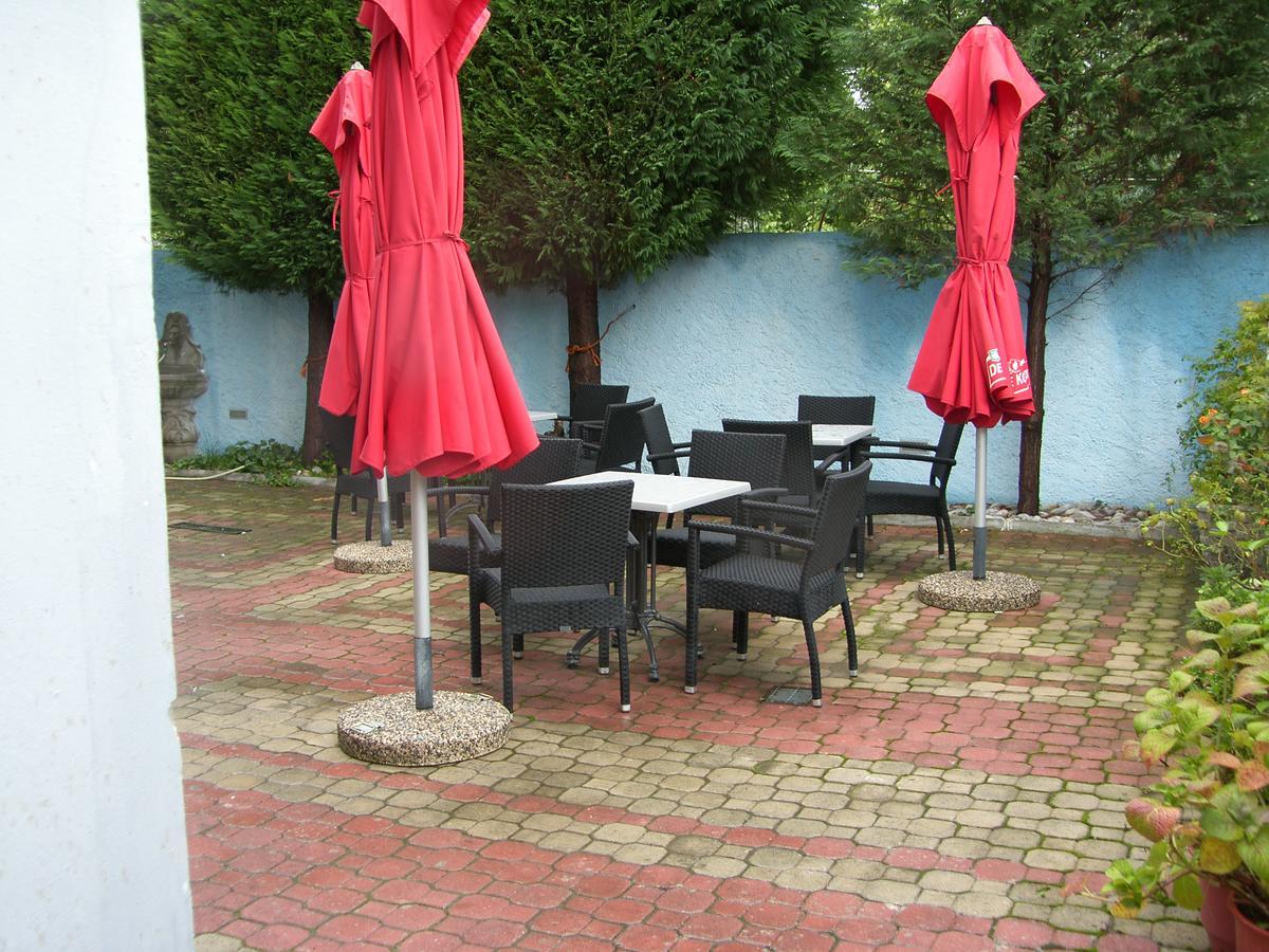 Shkodra Hotel Kültér fotó
