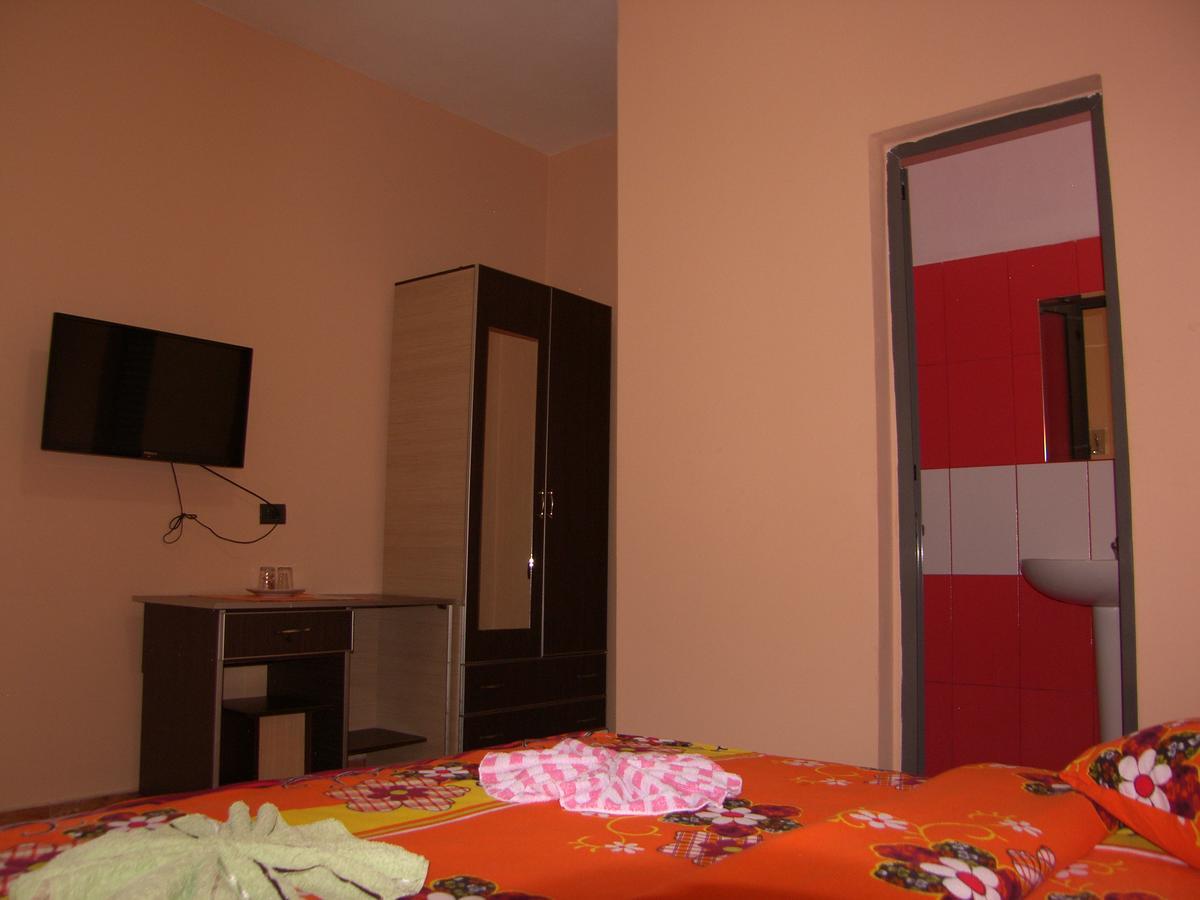 Shkodra Hotel Kültér fotó