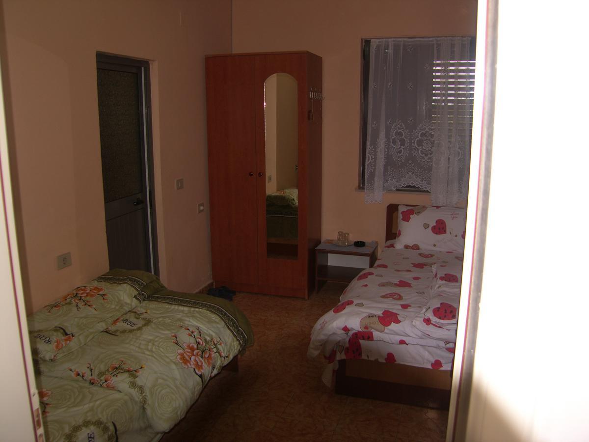 Shkodra Hotel Kültér fotó