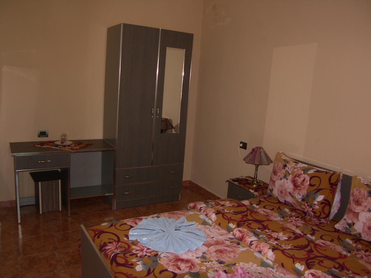 Shkodra Hotel Kültér fotó