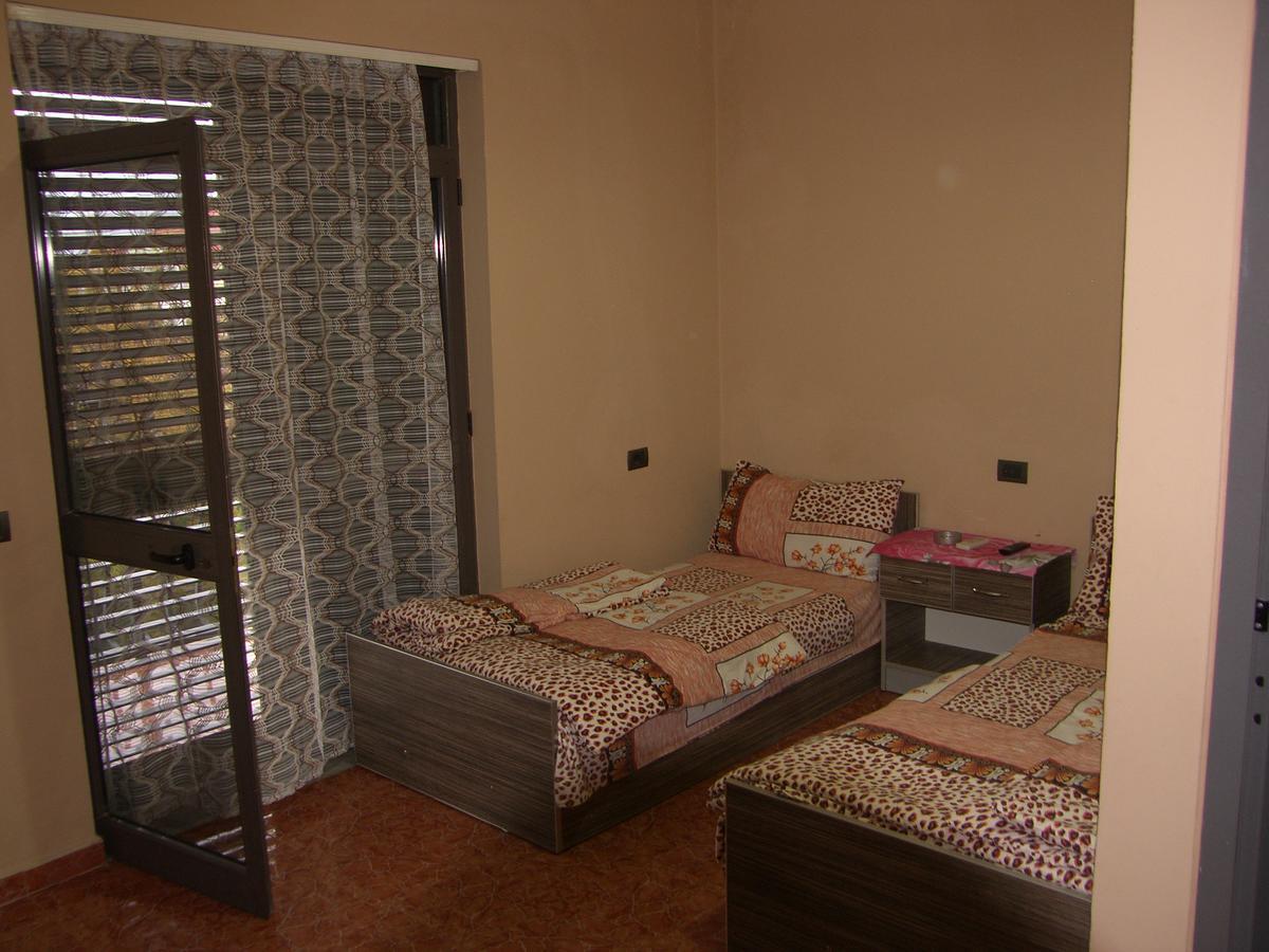 Shkodra Hotel Kültér fotó