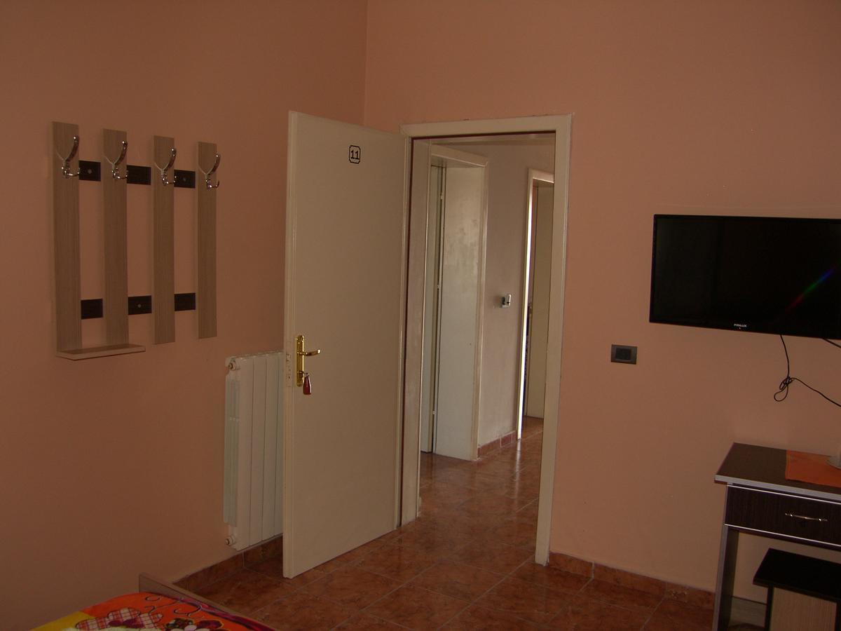 Shkodra Hotel Kültér fotó