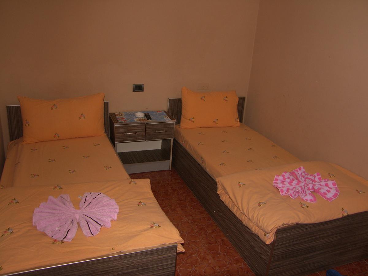 Shkodra Hotel Kültér fotó
