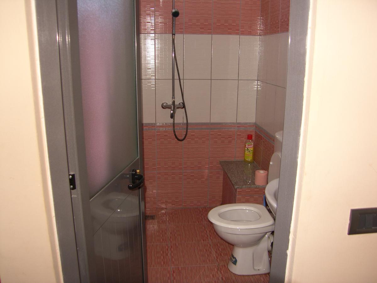 Shkodra Hotel Kültér fotó