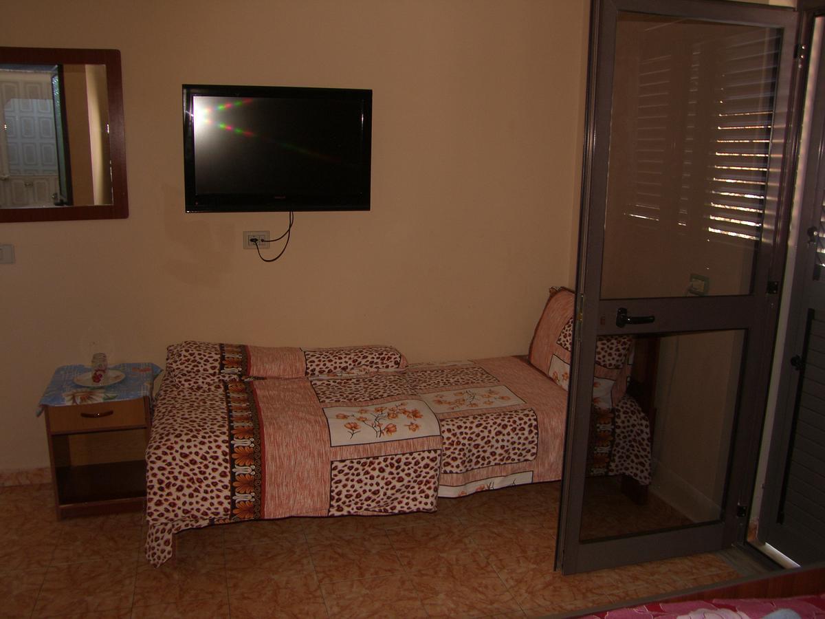 Shkodra Hotel Kültér fotó