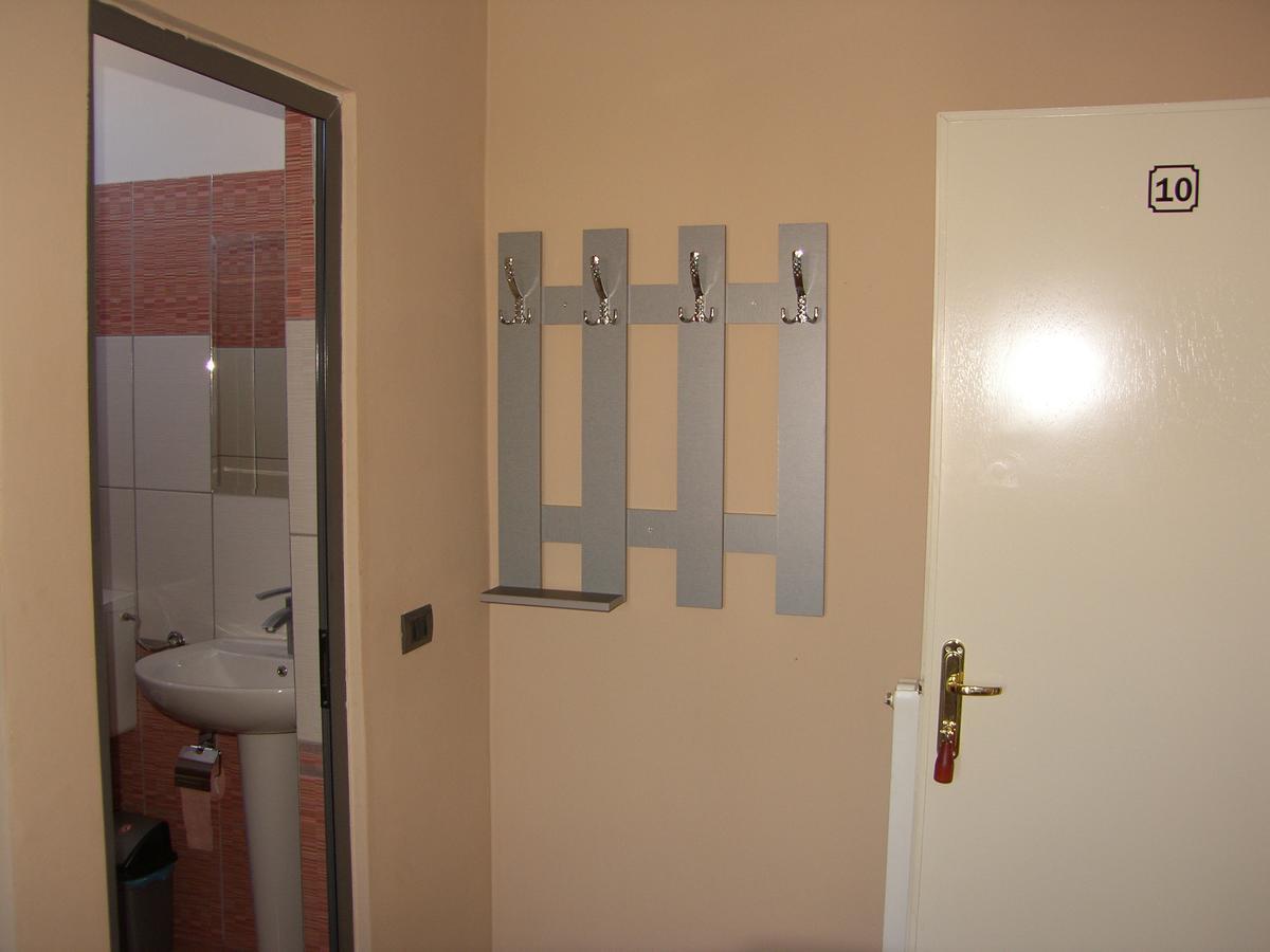 Shkodra Hotel Kültér fotó